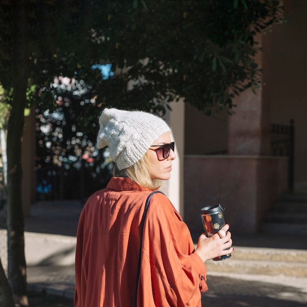 Read more about the article Магия дракона: твой личный гид по созданию уникального стиля одежды