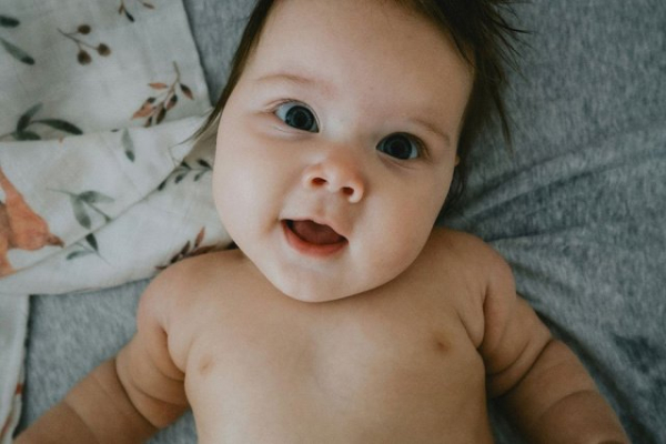 Read more about the article Ложный лактационный криз 4-х месяцев: физиологические причины и тактика преодоления