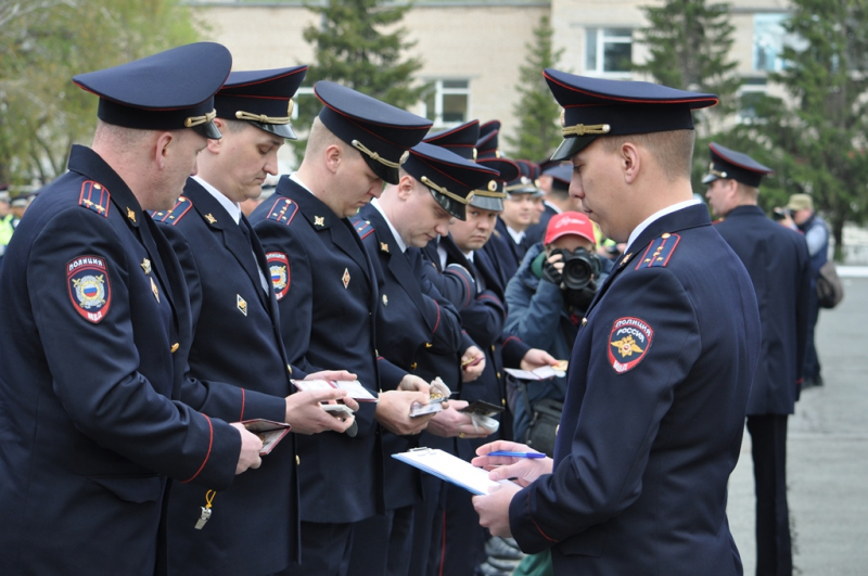 Read more about the article Виды одежды МВД: гид по форме, который перевернёт ваше представление о стиле