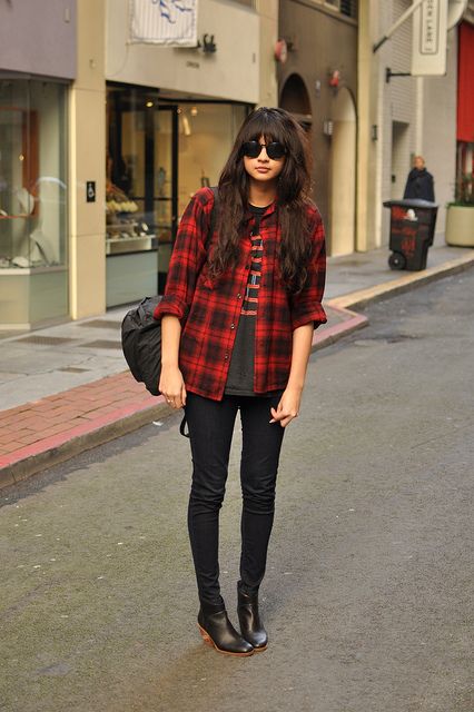 Read more about the article Стиль гранж в одежде для женщин: гид по созданию дерзкого образа в 2026 году