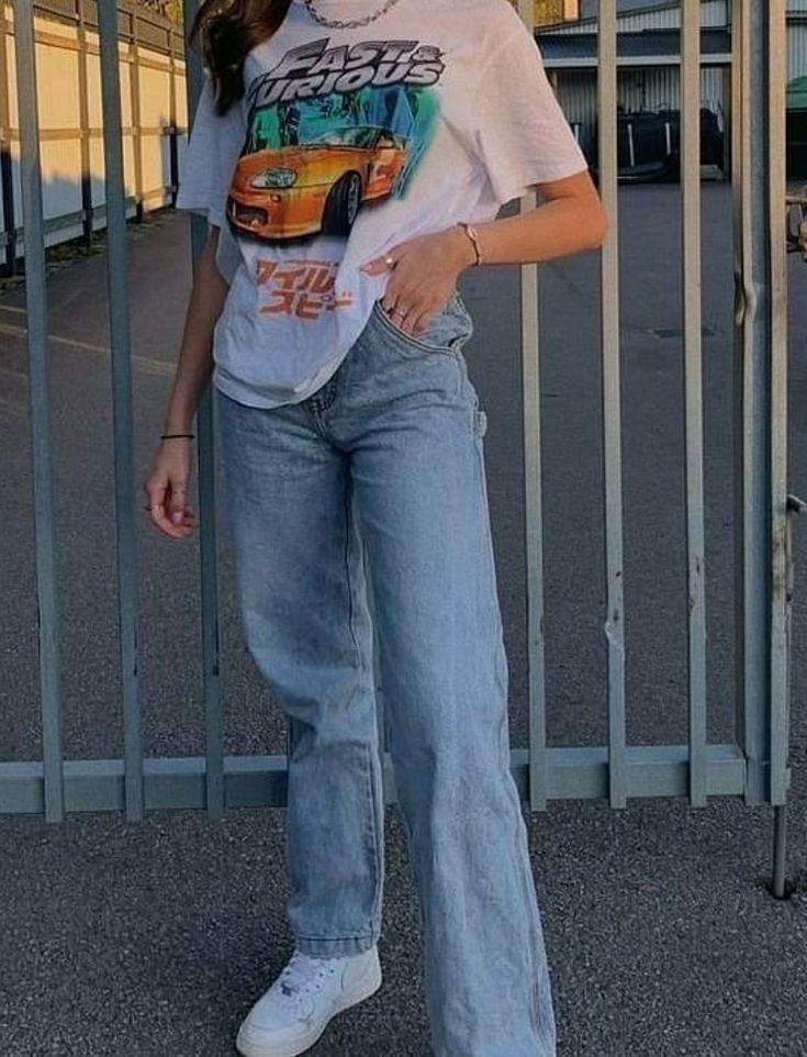 Read more about the article Возвращение в 90-е: полный гид по стилю, трендам и фотообразов для твоего гардероба