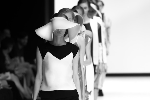 Read more about the article Новая коллекция 25: 5 трендов, которые сметут всё с полок этой весной