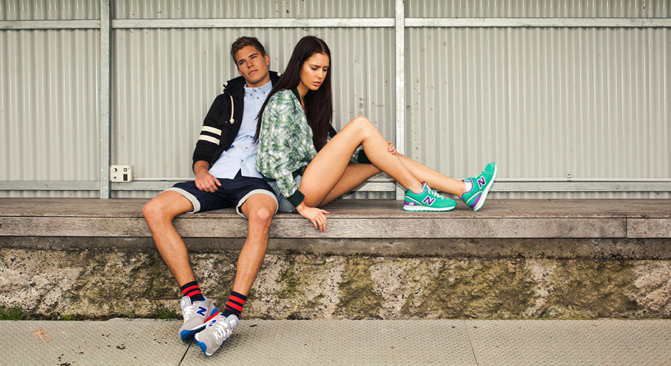 Read more about the article Стили одежды в кроссовках: как носить спортивную обувь и выглядеть на миллион в 2026 году