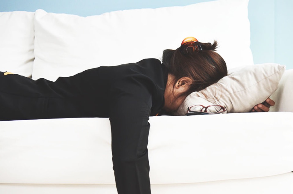 Read more about the article Сползали по морщинам: 5 неочевидных причин, почему ваше лицо меняет форму после 30