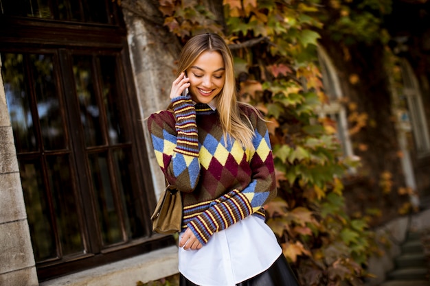 Read more about the article Модный цвет осень-зима 2026-2027: полный гид по трендам, которые сведут всех с ума