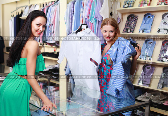 Read more about the article Модный стиль и магазины одежды: где искать свои вещи в 2026