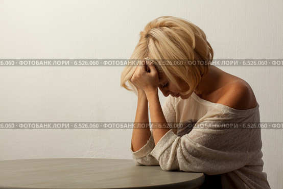 Read more about the article Уход за нарощенными волосами на капсулах: 7 смертельных ошибок, которые оставят тебя лысой