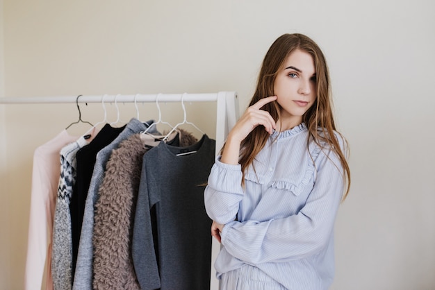 Read more about the article Полный гид по названиям разных видов одежды: твой модный словарь на 2026 год