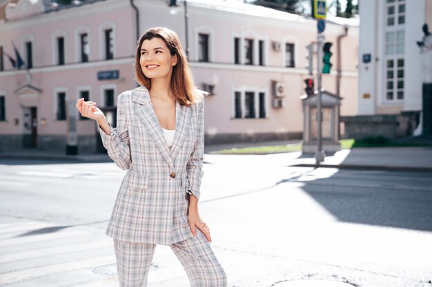 Read more about the article Модная лавка: белорусская одежда, которую ищут в каталоге, а носят с гордостью